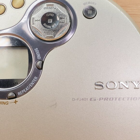 Sony D-FJ401 / Walkman Portable CD Player / AM FM Radio / G-Protection / Vintage - Picture 2 of 7